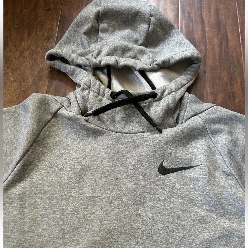 Nike Men's Dri-Fit  Heathee Grey Pullover Hoodie  Size Medium